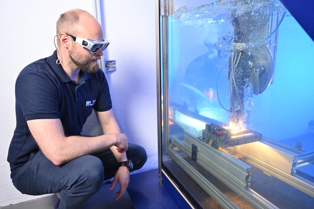 Wissenschaftler:innen des LZH wollen im Projekt Rolaki ein KI-gestütztes System zur Reparatur Unterwasser entwickeln. (Foto: LZH) 